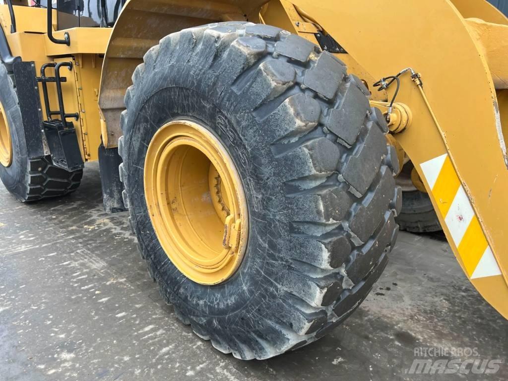 CAT 950H لوادر بعجل