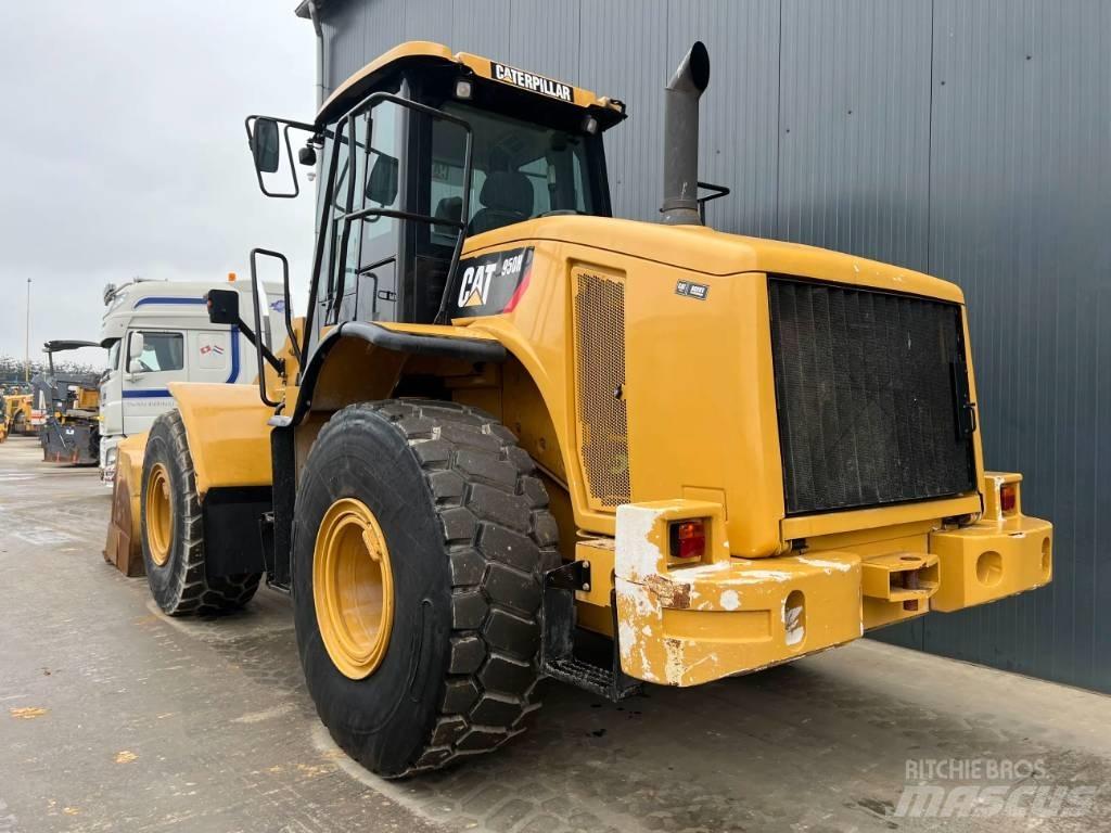 CAT 950H لوادر بعجل