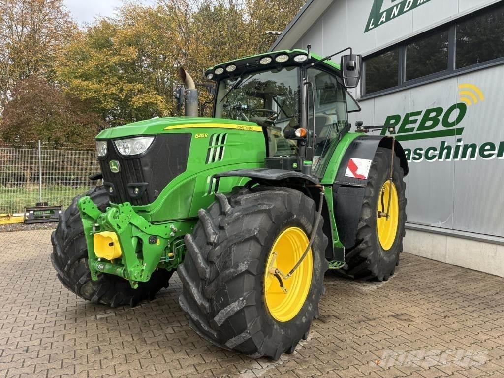 John Deere 6215R الجرارات