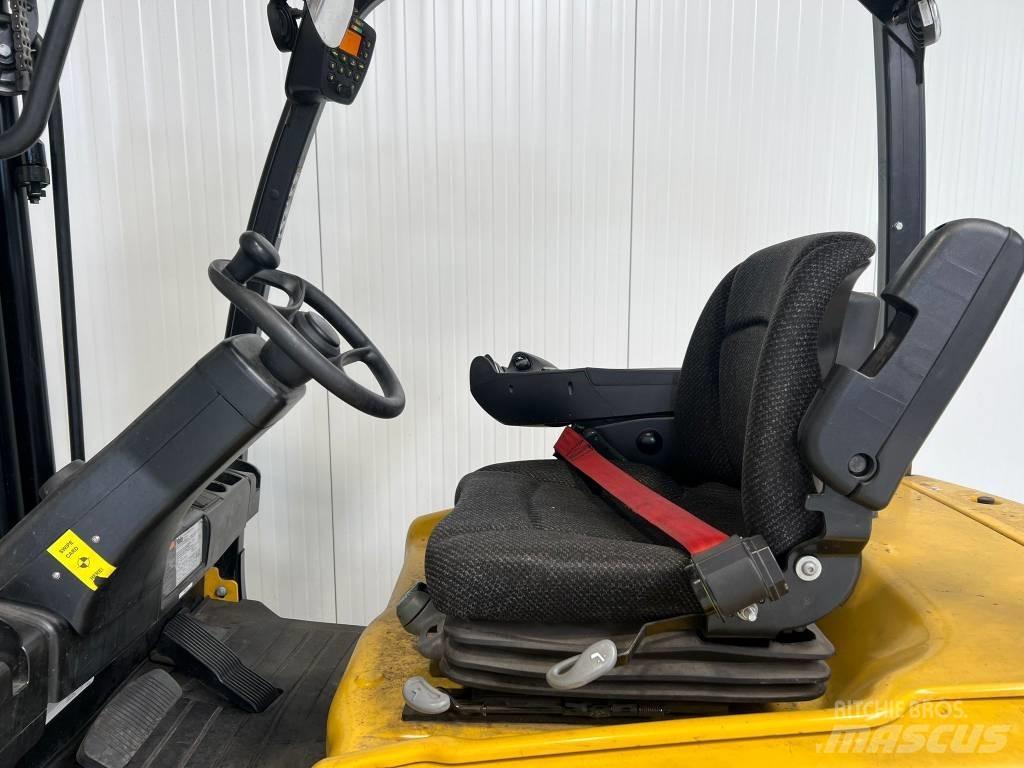 Yale ERP22VL شاحنات ذات رافعات شوكية تعمل بالكهرباء