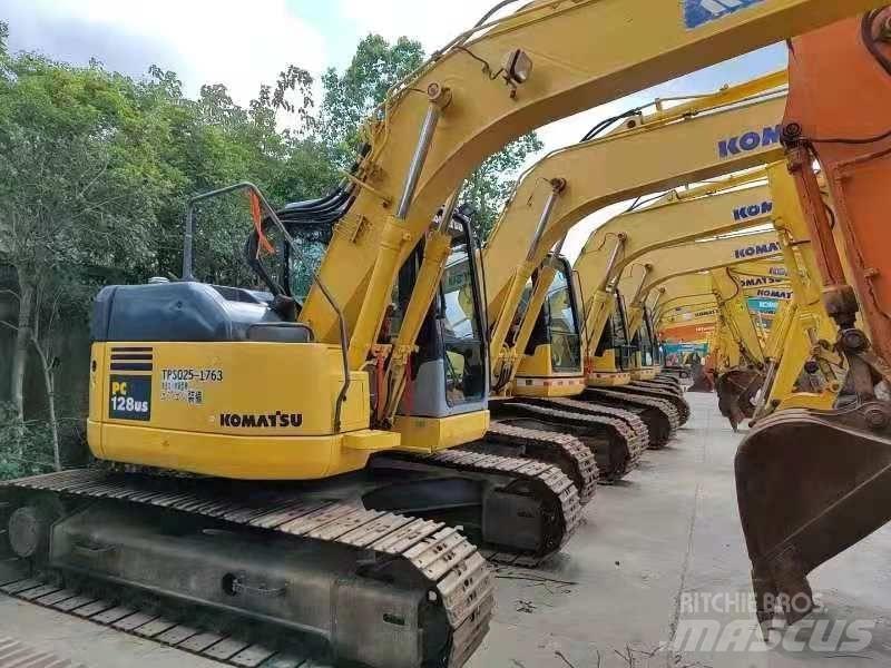 Komatsu PC 128 US حفارات زحافة