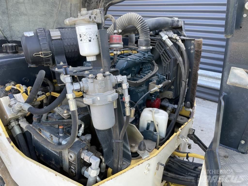 Bomag BW 135 AD-5 مداحل ثنائية الاسطوانة
