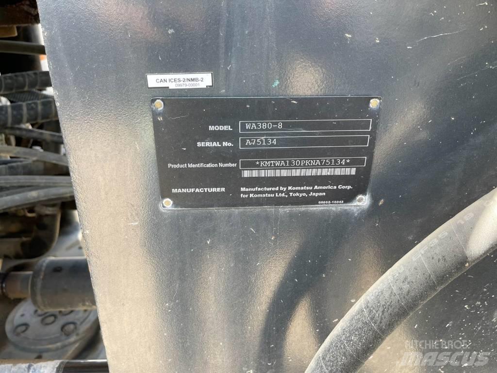 Komatsu WA 380-8 لوادر بعجل