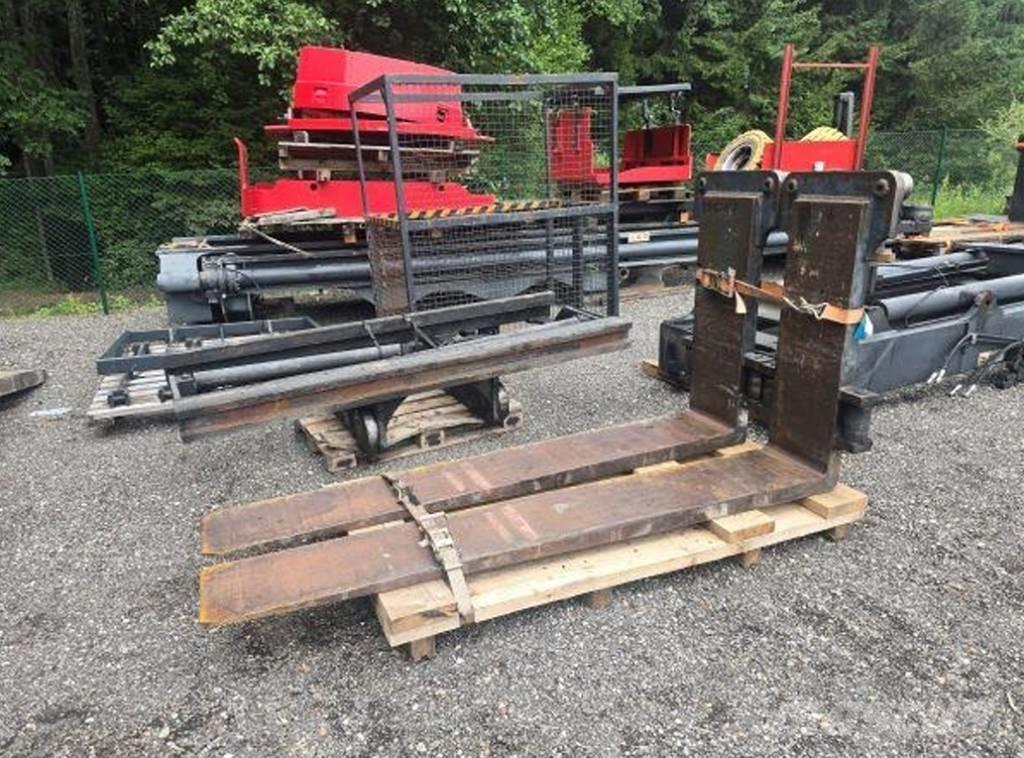 Kalmar DCE150-12 شاحنات الديزل