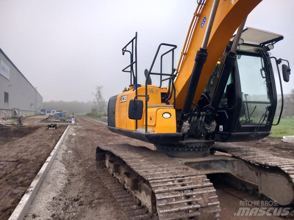 JCB JS 190 LC حفارات زحافة