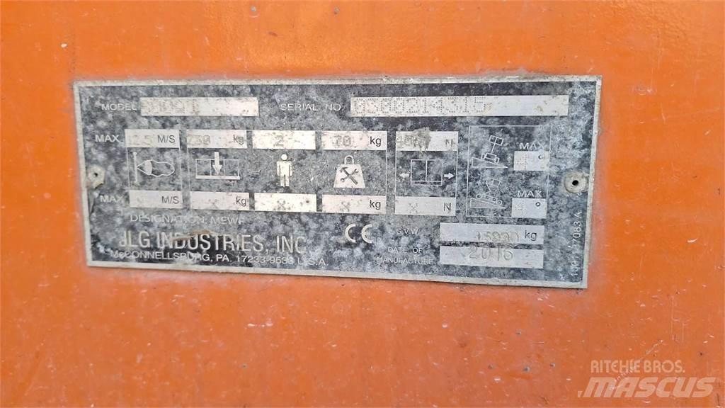 JLG 800AJG رافعات سلة مفصلية