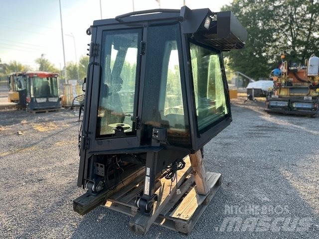 CASE D 1650 NEW CAB كابينة والداخلية
