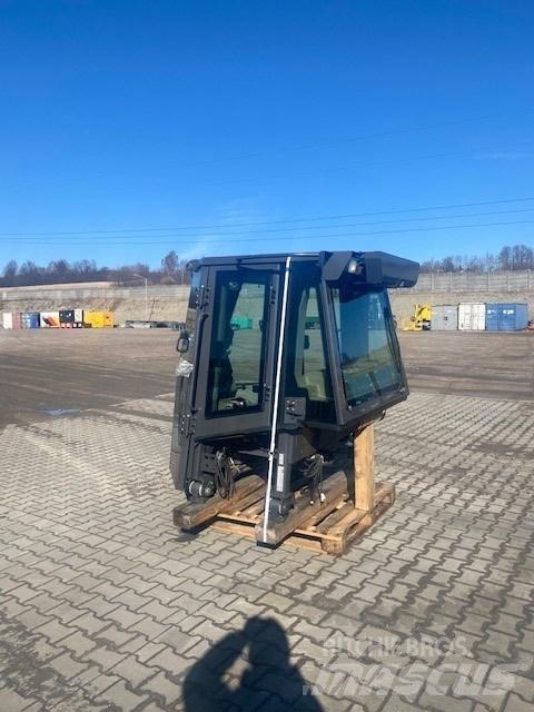 CASE D 1650 NEW CAB كابينة والداخلية