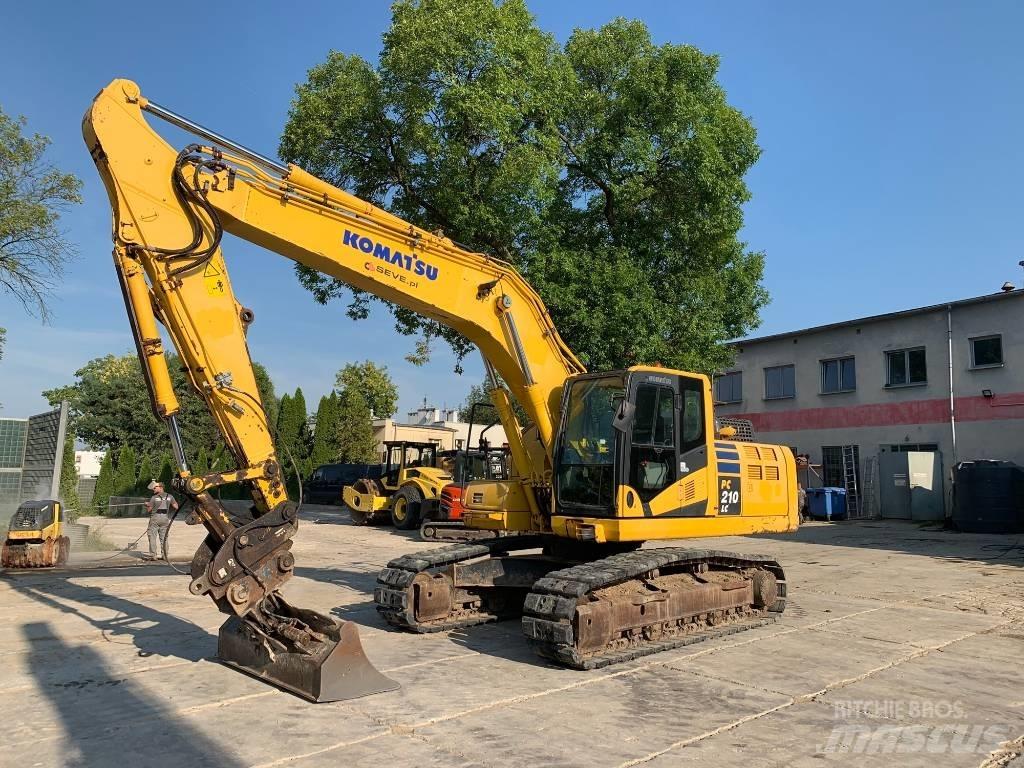 Komatsu PC210 LC-11 حفارات زحافة