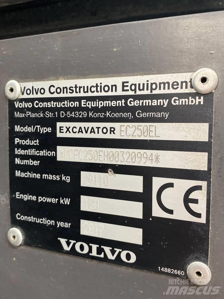 Volvo EC 250 E حفارات زحافة