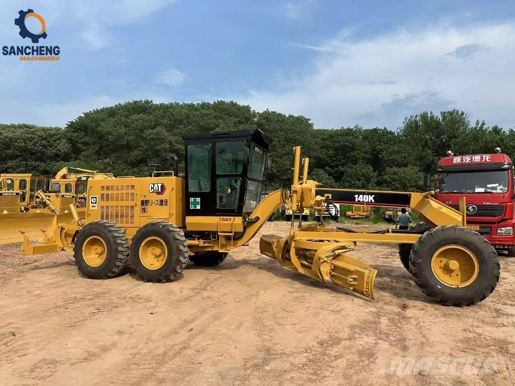 CAT 140K معدات تمهيد الطرق