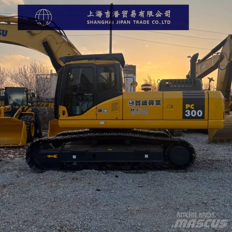 Komatsu PC 300 حفارات زحافة