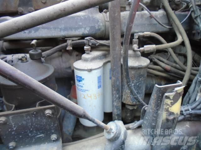Mack RB 688 S وحدات الجر