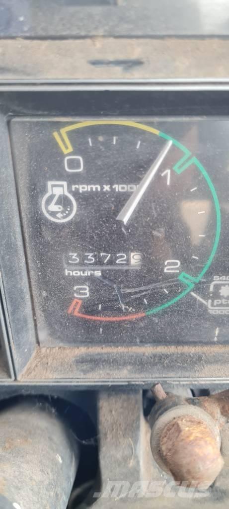 Case IH 1394 الجرارات