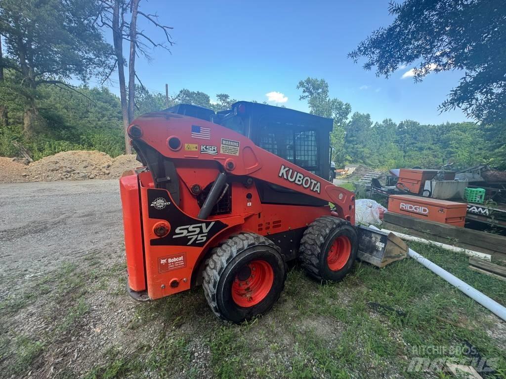 Kubota SSV 75 لوادر انزلاقية التوجيه