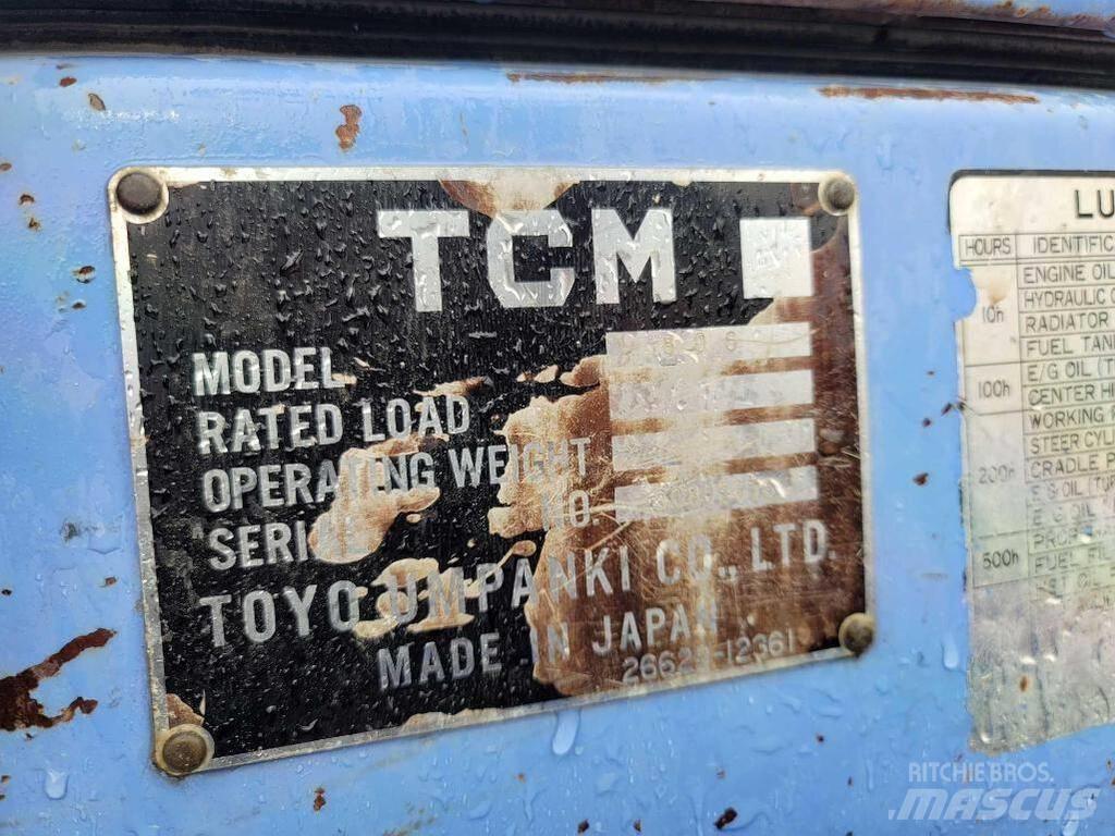 TCM 806 لوادر بعجل