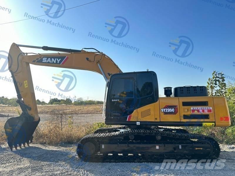 Sany SY 235 C حفارات زحافة