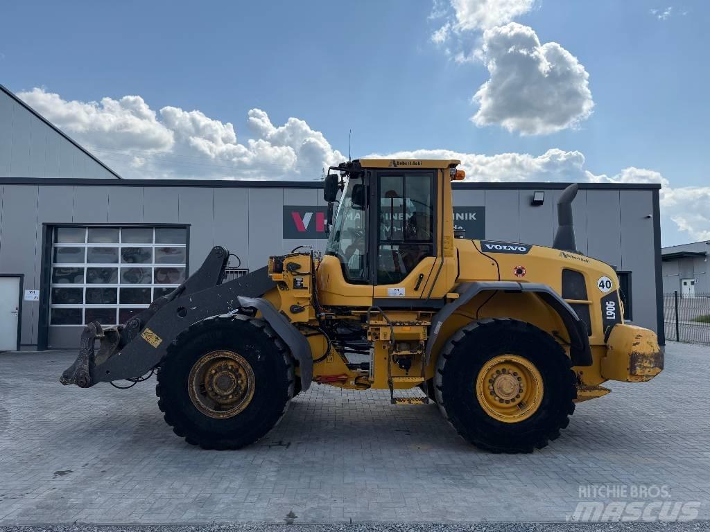Volvo L 90 G لوادر بعجل