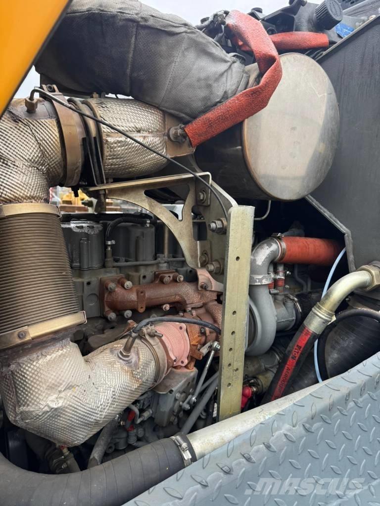 Liebherr 556 لوادر بعجل