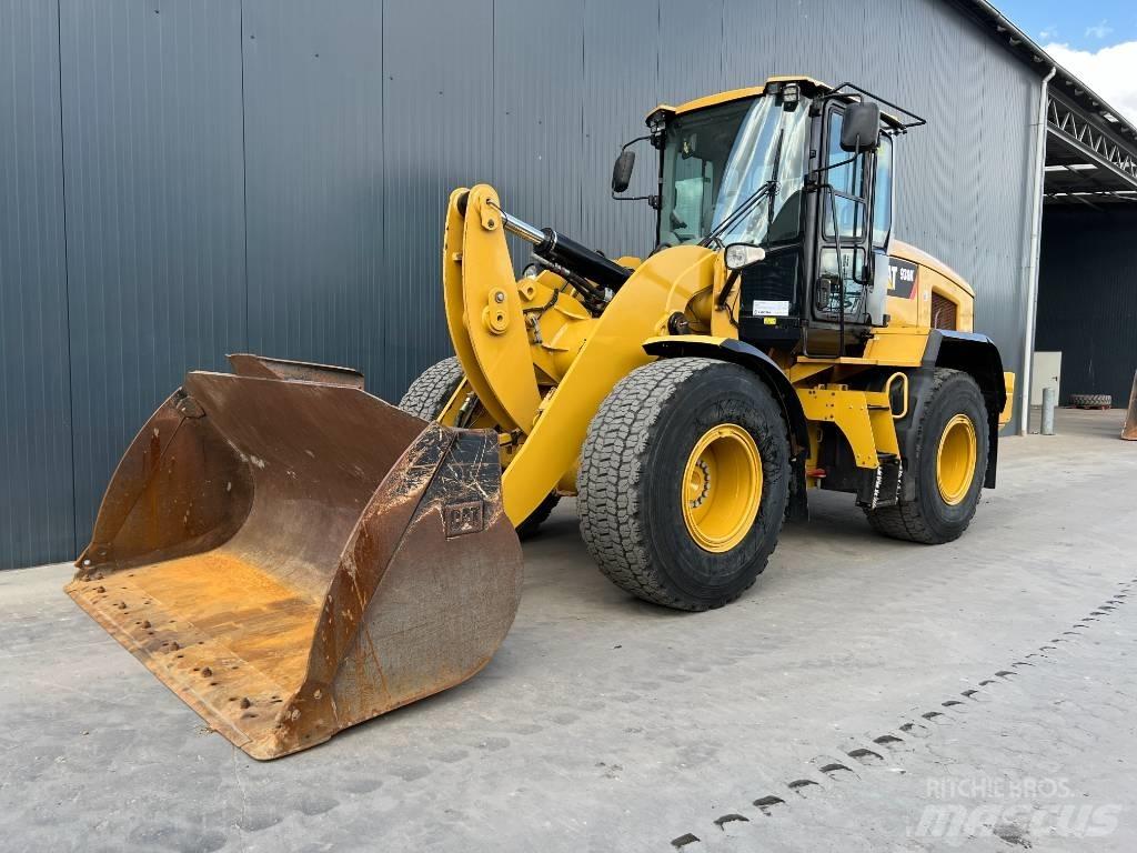 CAT 930K لوادر بعجل