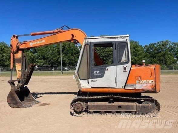 Hitachi EX 60 حفارات زحافة