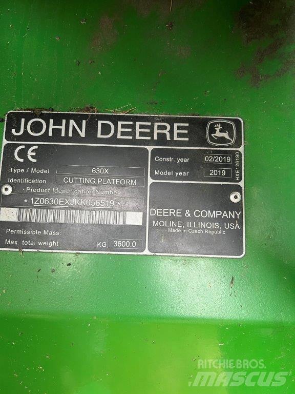 John Deere T 670HM حصادات