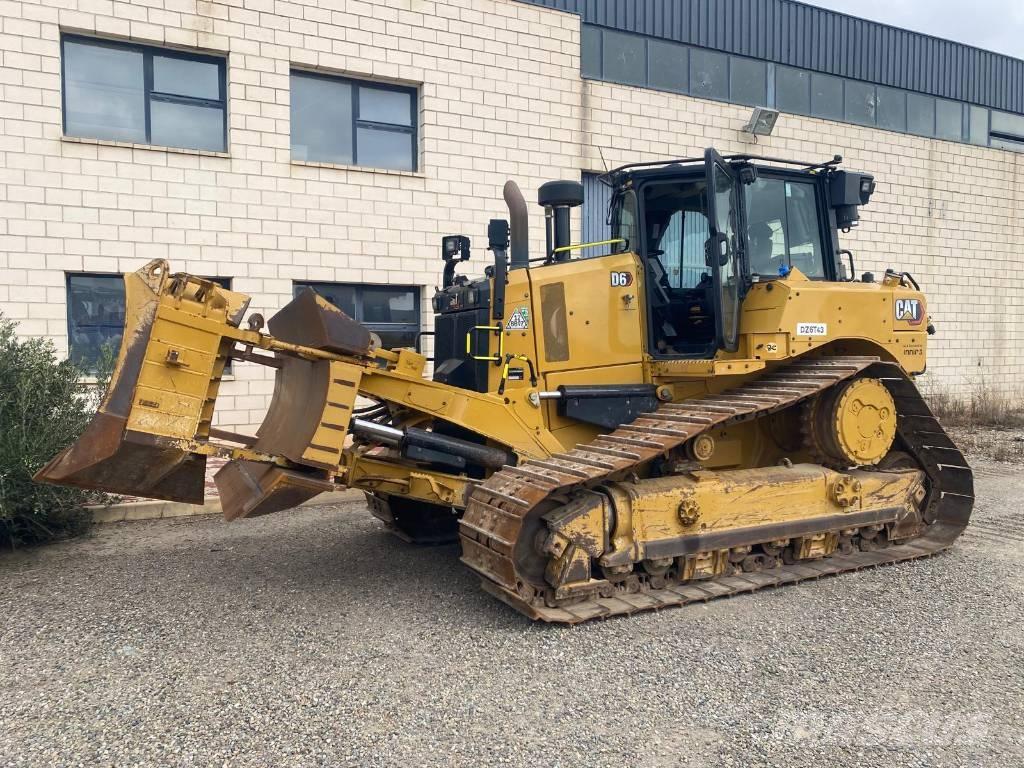 CAT D 6 بلدوزرات مجنزرة