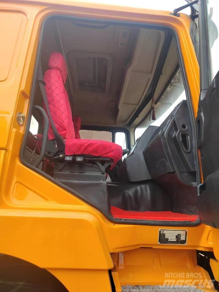 Shacman F3000 6X4 شاحنات قلابة