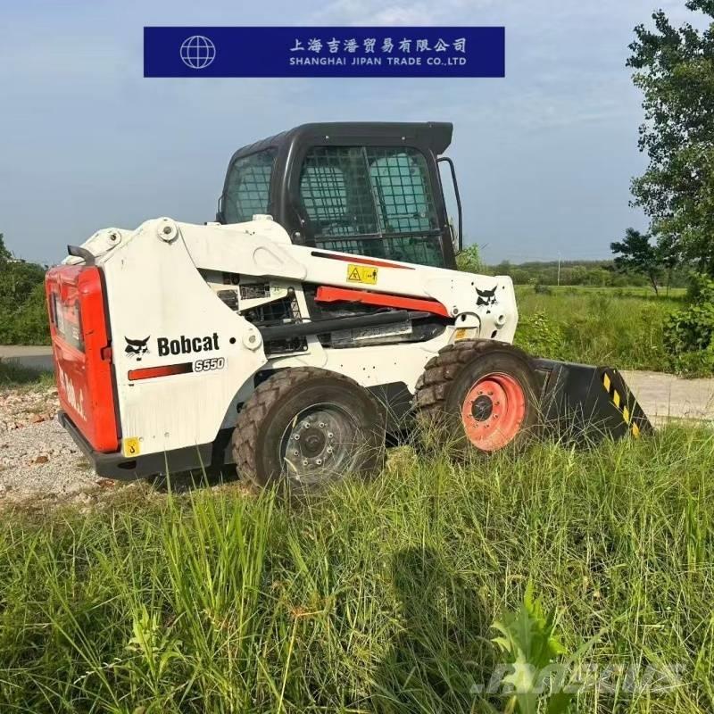 Bobcat S 550 لوادر انزلاقية التوجيه
