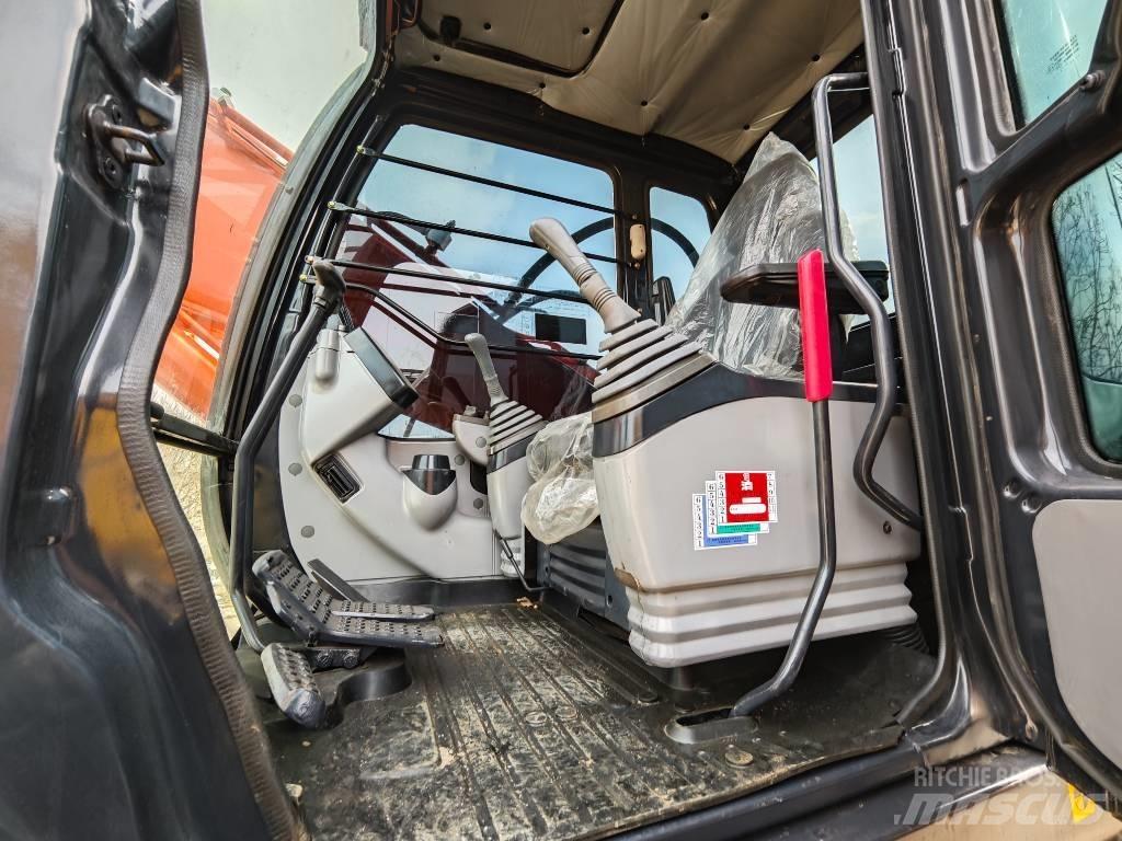 Hitachi ZX 200-6 حفارات زحافة