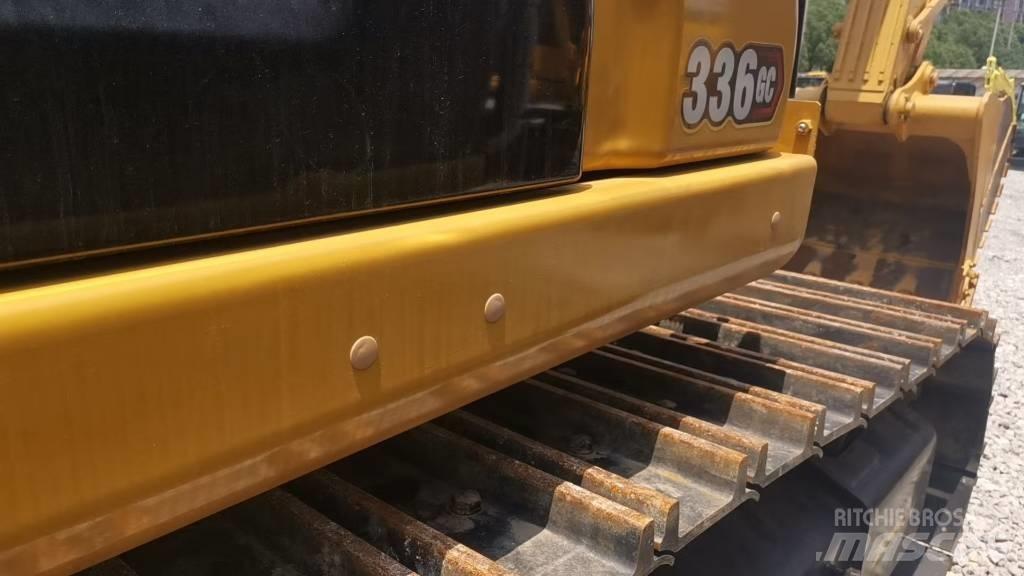 CAT 336 حفارات زحافة