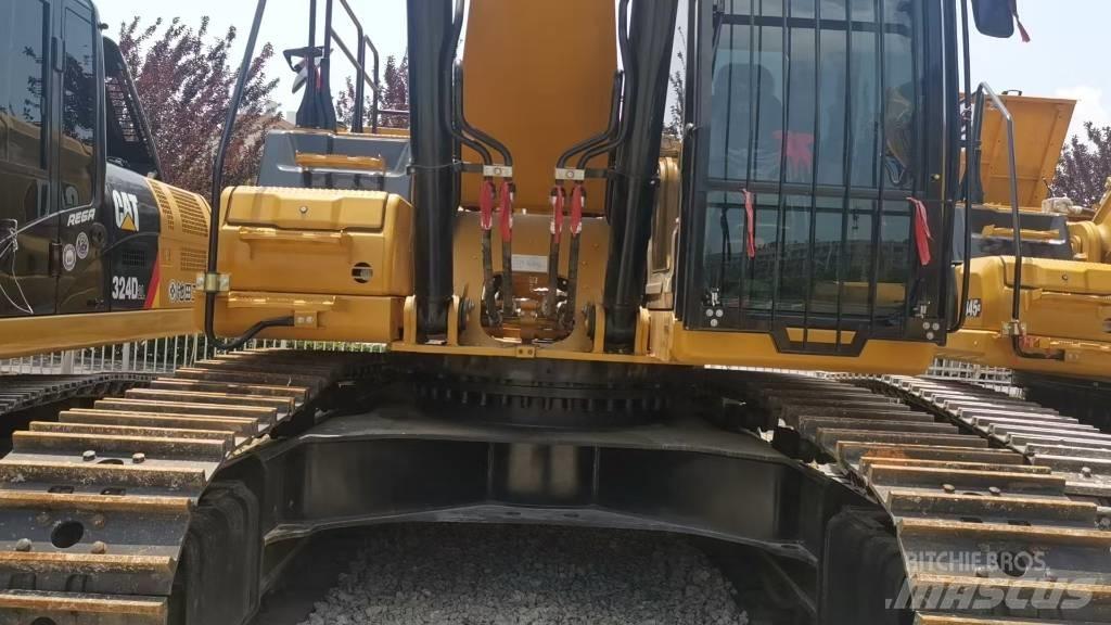CAT 336 حفارات زحافة