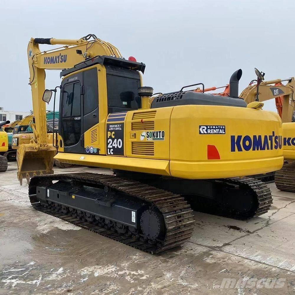 Komatsu PC 240 حفارات زحافة