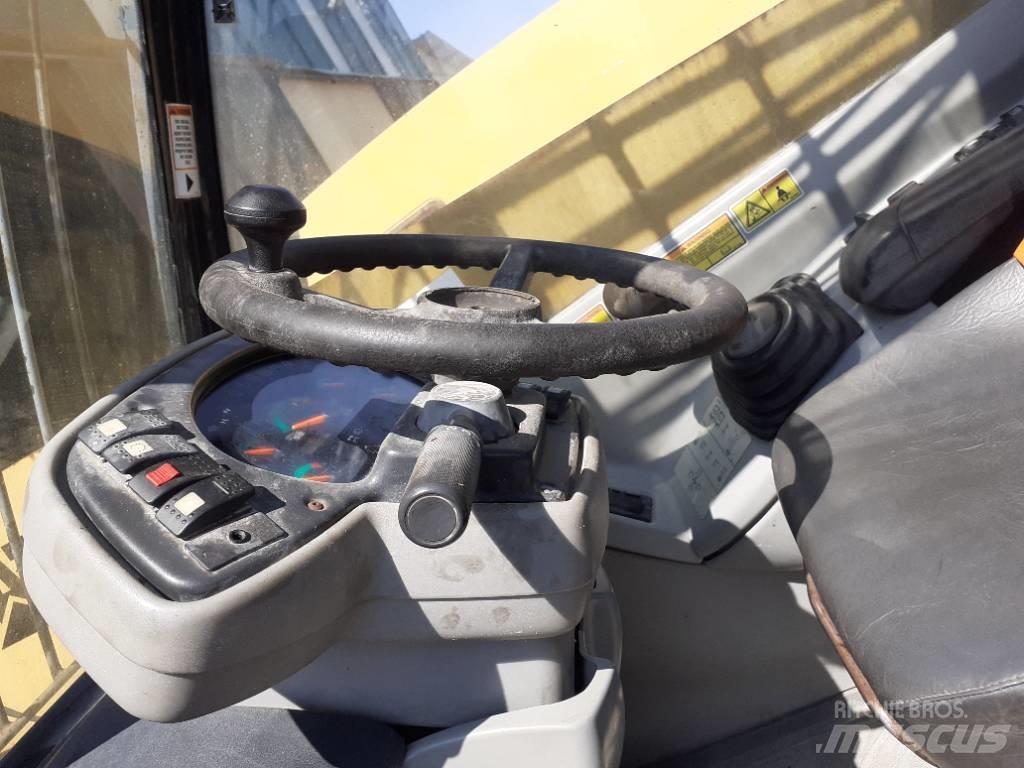 CAT TH 350 B مناولات متداخلة