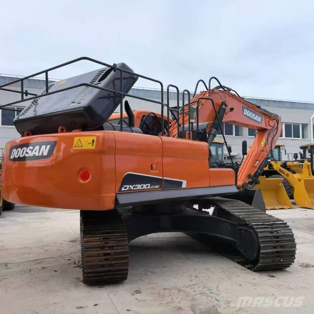 Doosan DX 300 حفارات زحافة