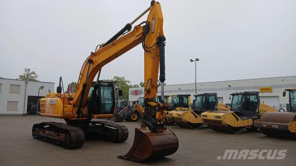 JCB JS 260 LC حفارات زحافة