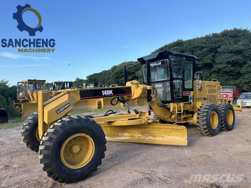 CAT 140 K معدات تمهيد الطرق