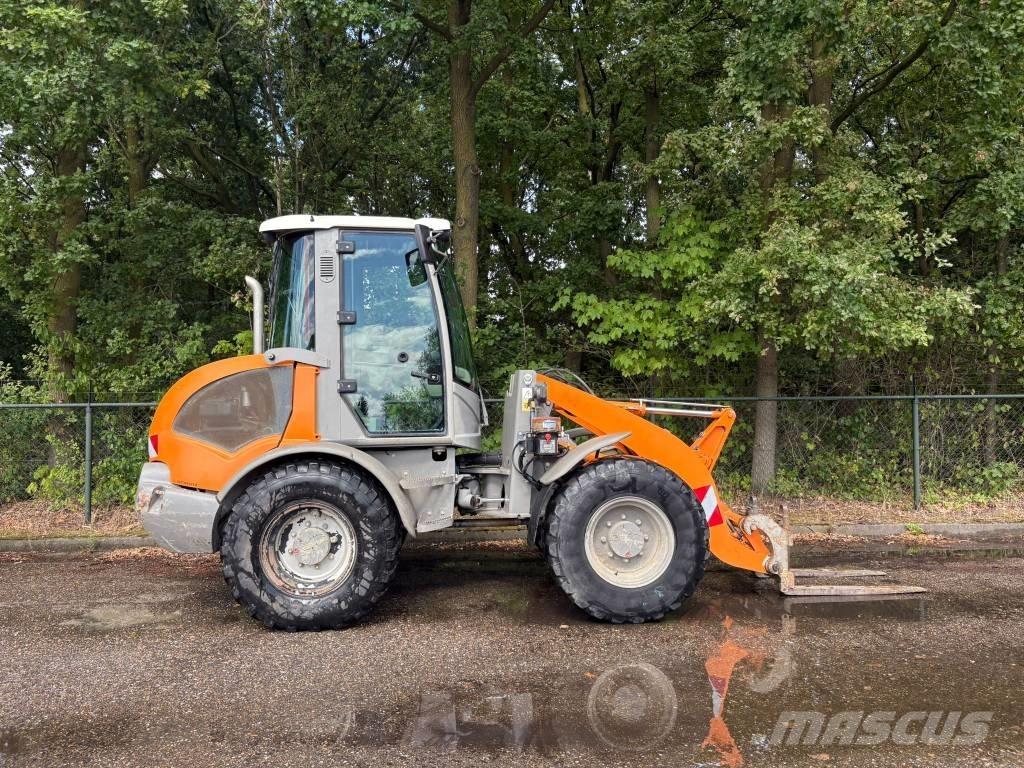 Atlas AR 65 لوادر بعجل