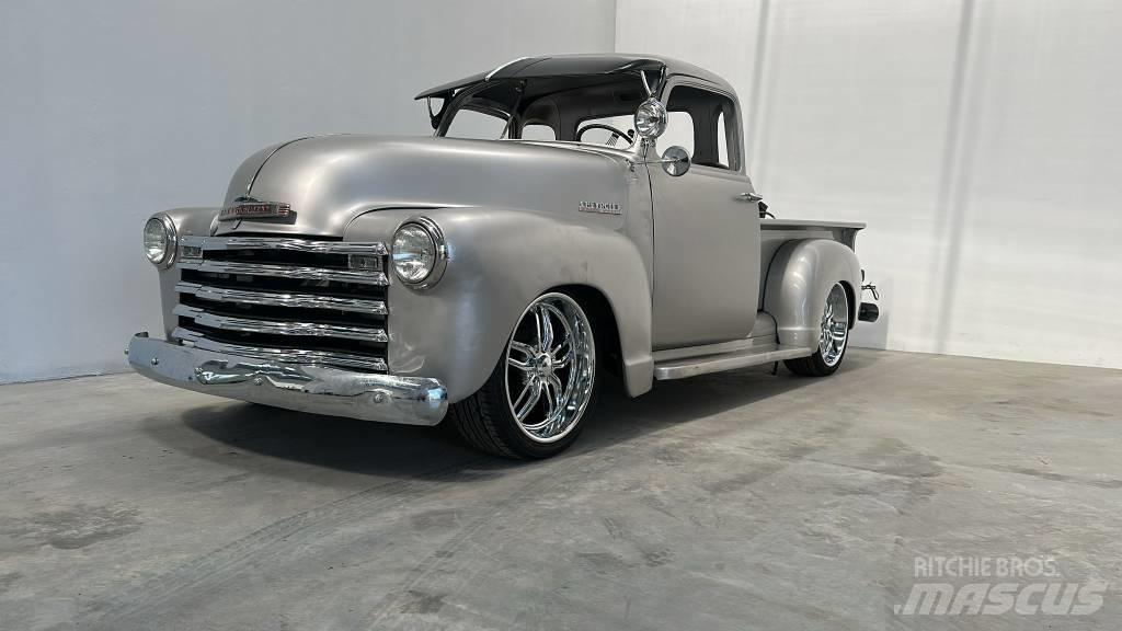 Chevrolet 3100 شاحنات خفيفة/مفصلية الجوانب