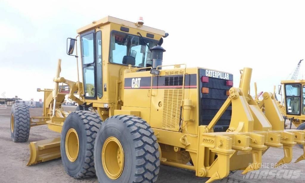 CAT 14 H معدات تمهيد الطرق