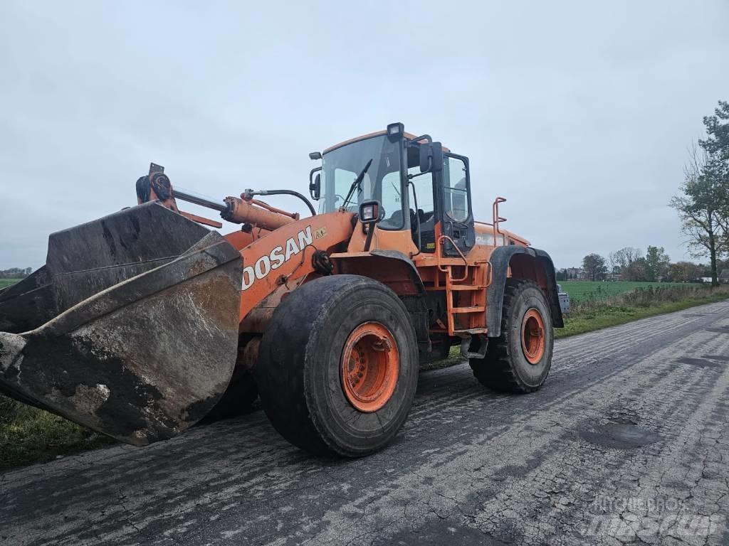 Doosan DL 400 2007r. لوادر ذات جرافات عكسية