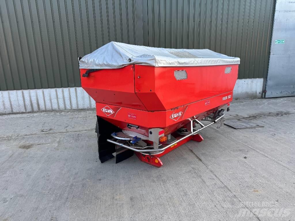 Kuhn Axis 30.1 W معدات فرد المواد المعدنية