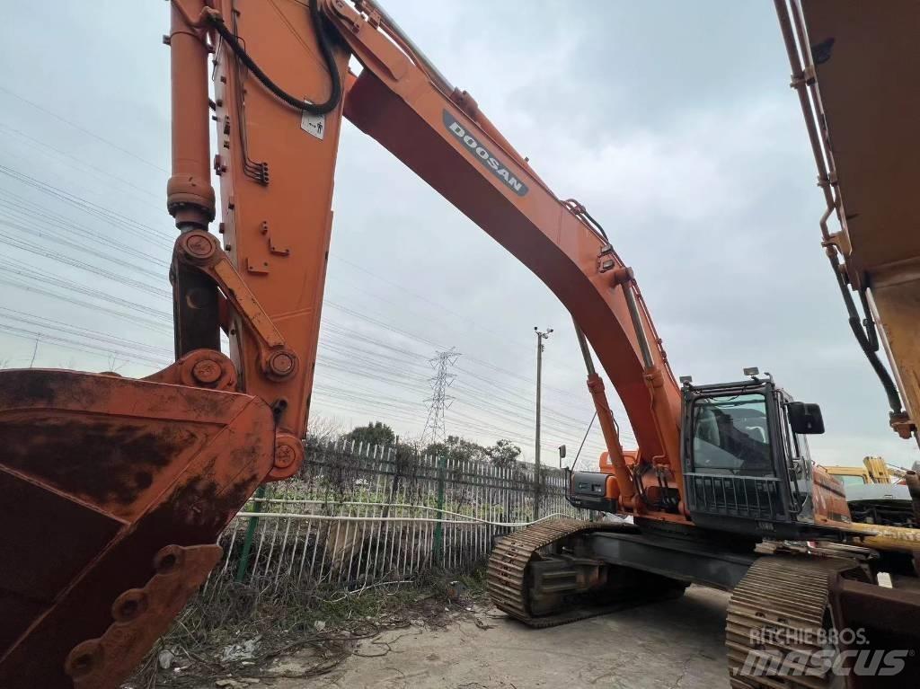 Doosan DX 500 LCA حفارات زحافة
