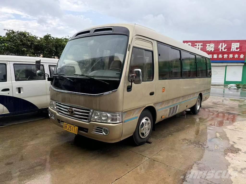 Toyota Coaster Bus حافلة صغيرة