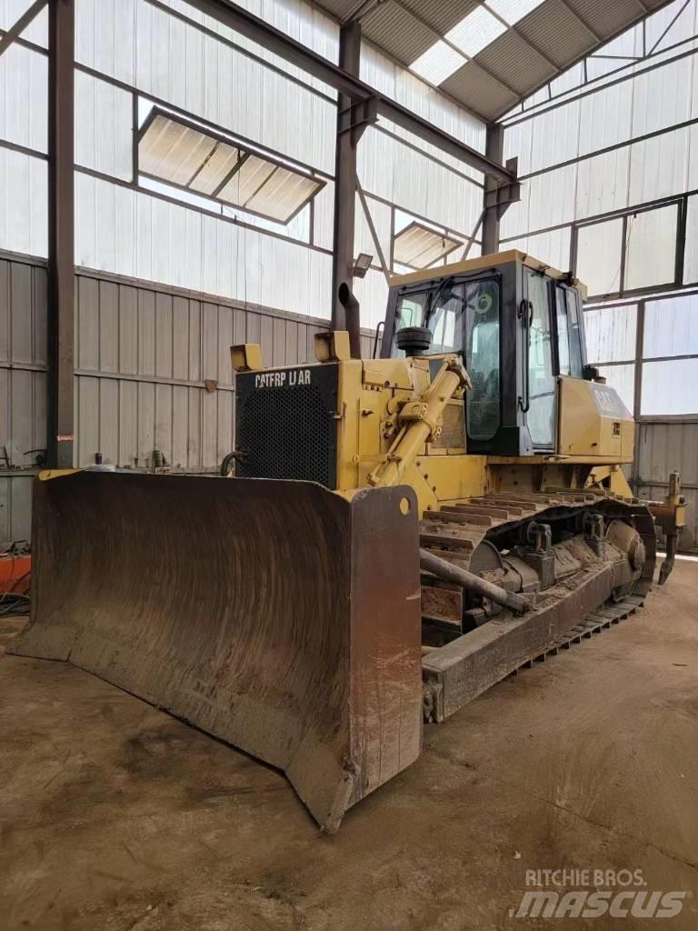 CAT D 7 G2 بلدوزرات مجنزرة