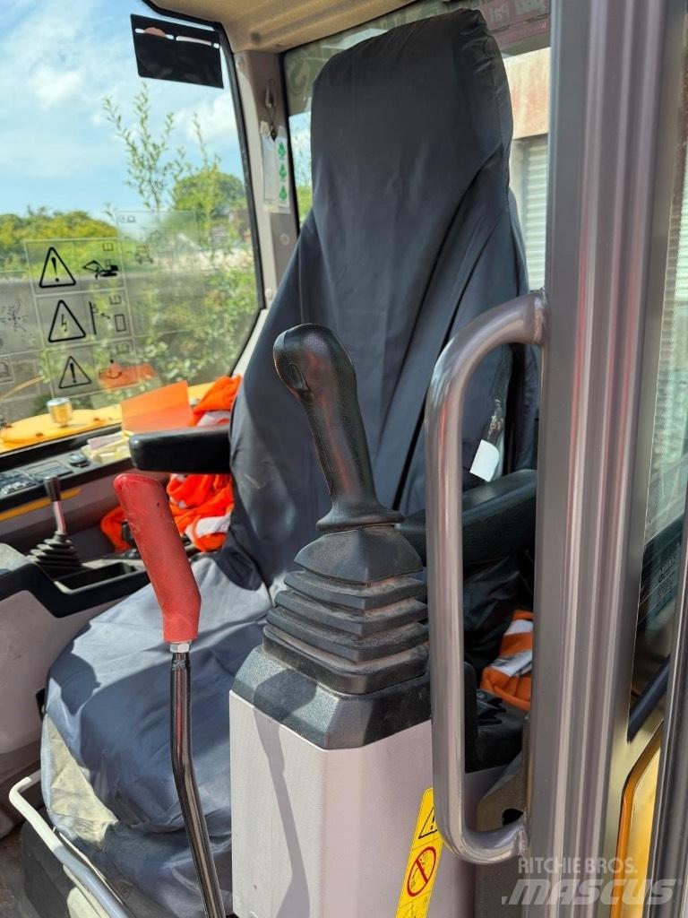 Volvo EW 60 E حفارات بعجل