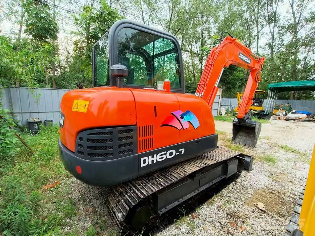 Doosan DH 60-7 حفارات صغيرة أقل من 7 طن (حفارات صغيرة)