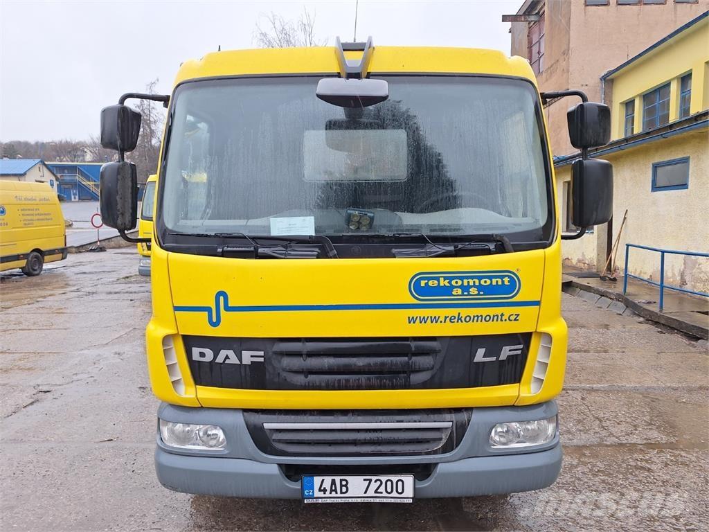 DAF FA LF 45.180 شاحنات بمقصورة وهيكل