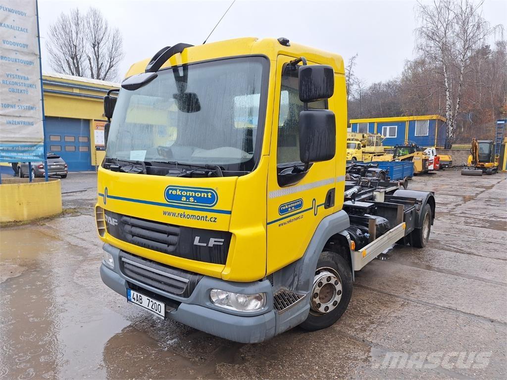 DAF FA LF 45.180 شاحنات بمقصورة وهيكل