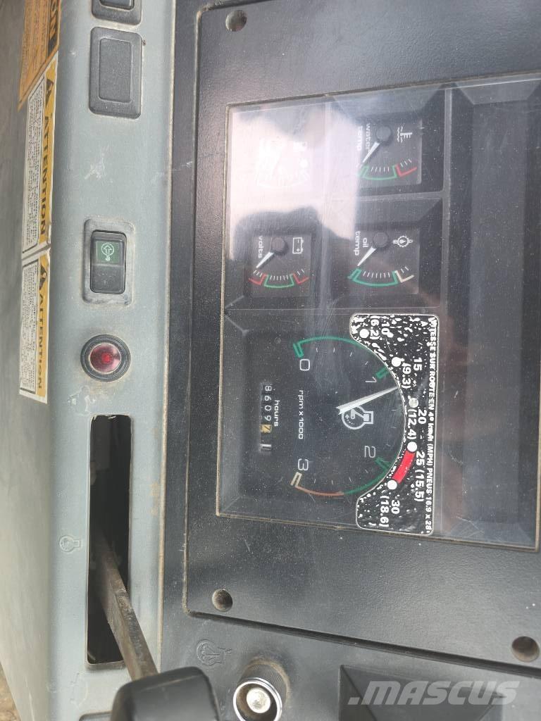 CASE 580 لوادر ذات جرافات عكسية